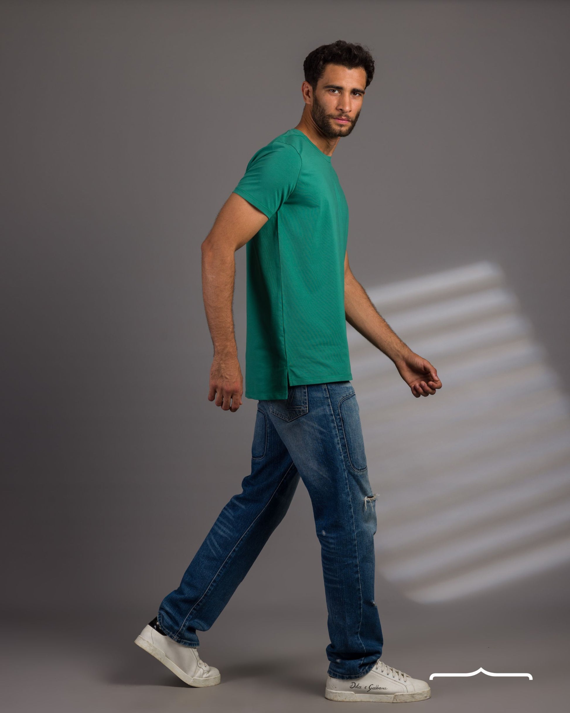 Material: 180 gm 95% Cotton 5% Lycra 0 neck style t-shirt for men