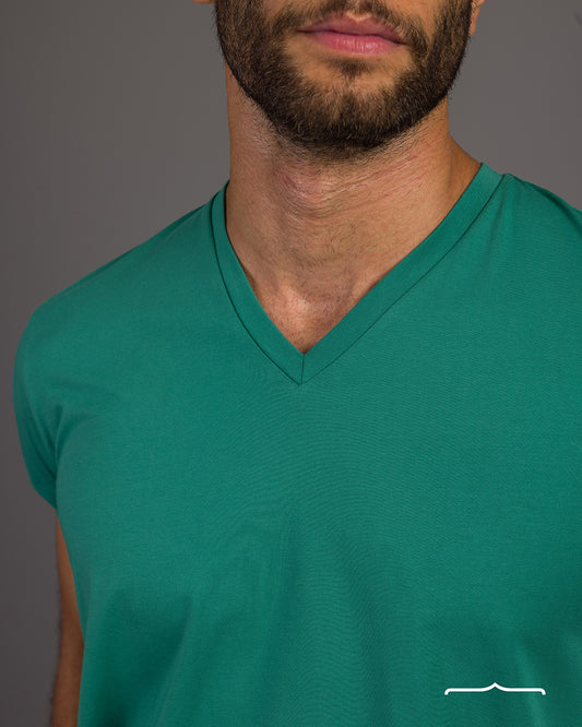 Curved Back V-Neck T- Shirt in Green