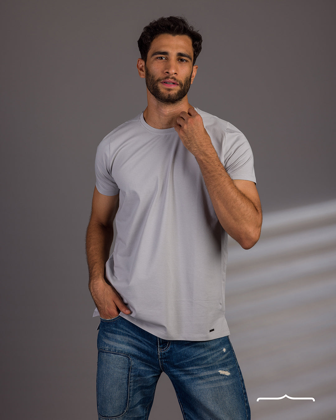 Split T-shirt in Light Grey - sizes from s to 2xl