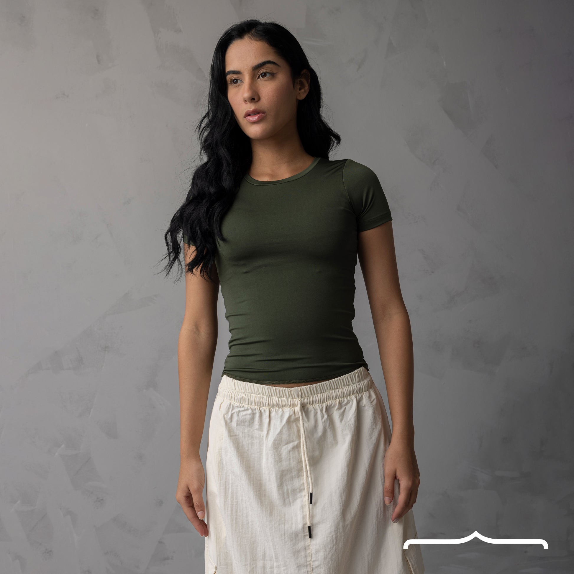 Solid color basic Top in Olive