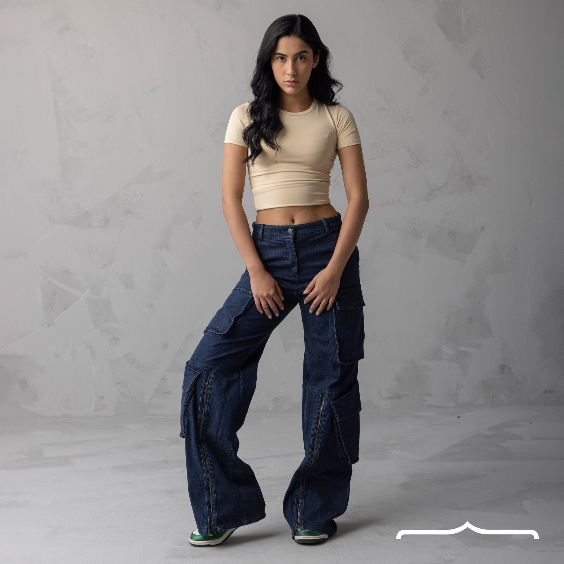 Solid color basic Top in Beige