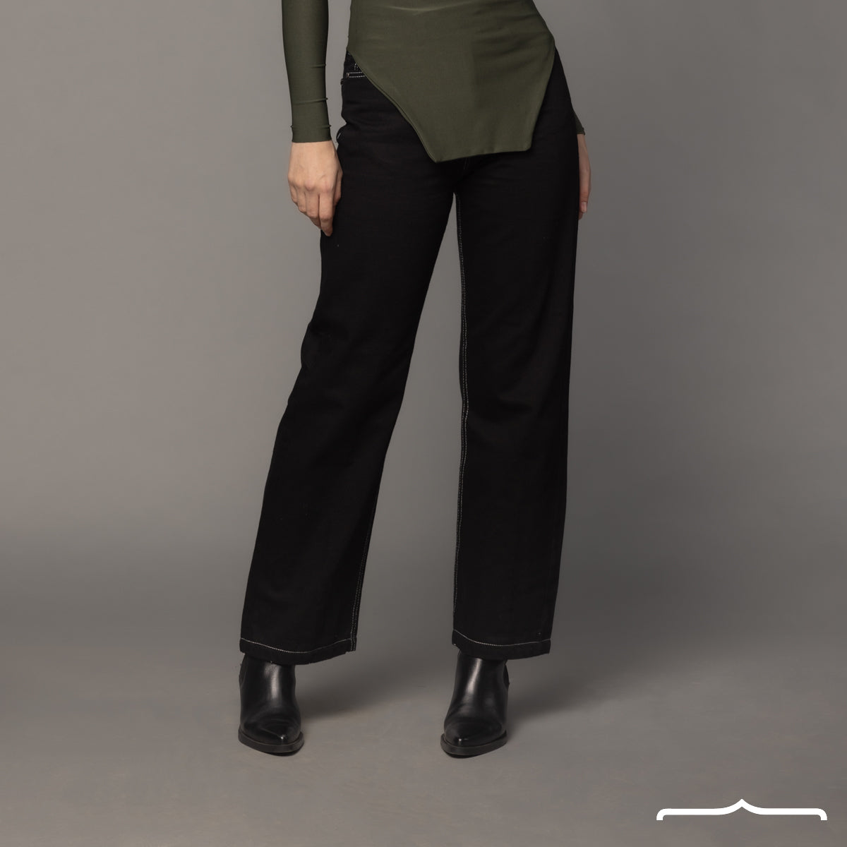 women's Stitched Jeans in Washed Black