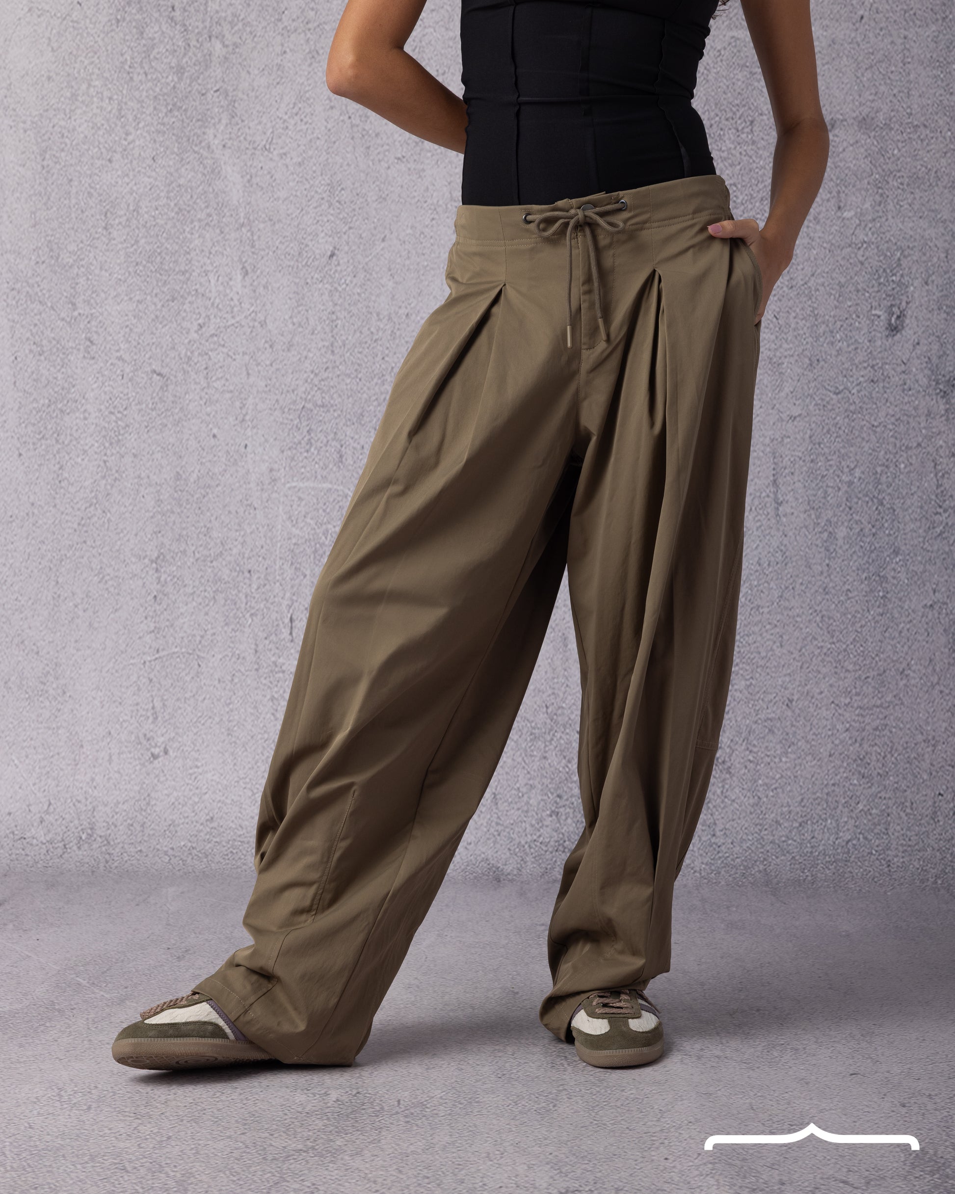 Wide pants in Olive