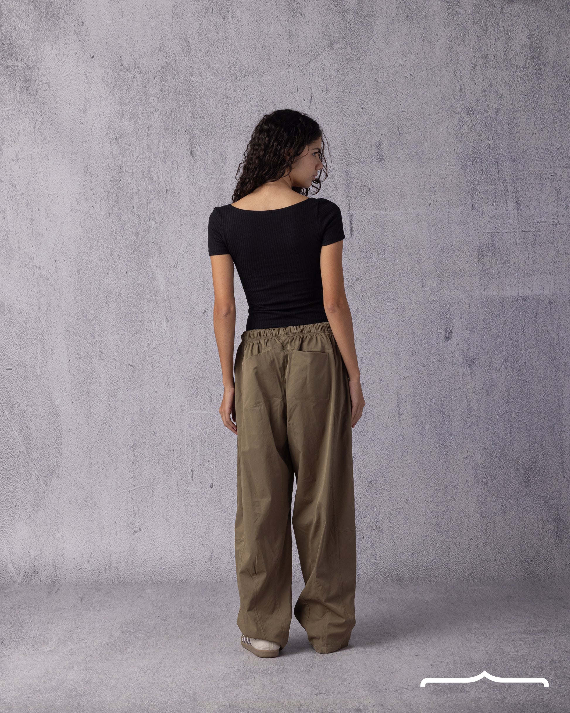 Wide pants in Olive