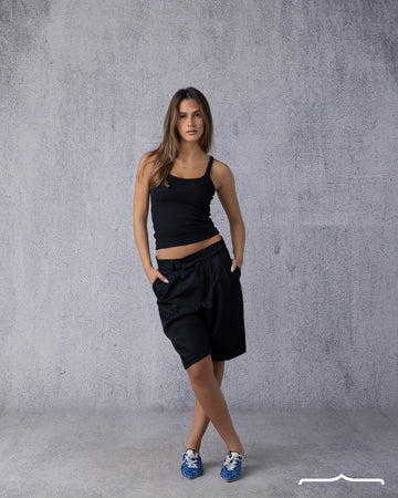 Structured Bermuda in Black
