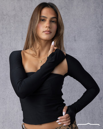 Off shoulder top in Black