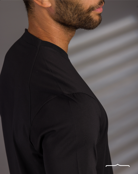 Curved Hem Volume 2 T-Shirt in Black