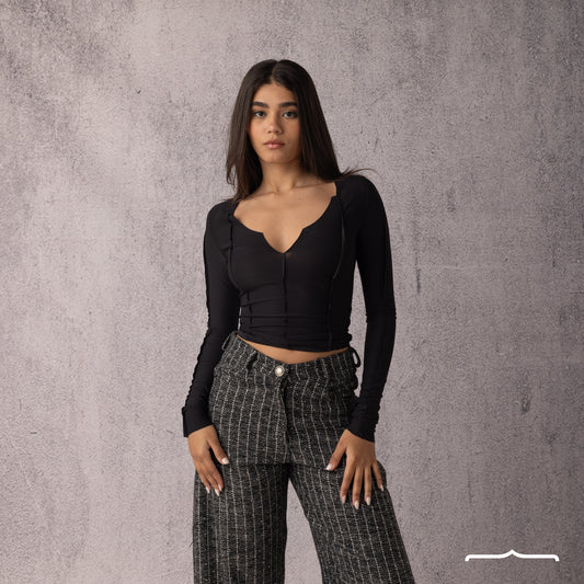 Raw Edge top in Black