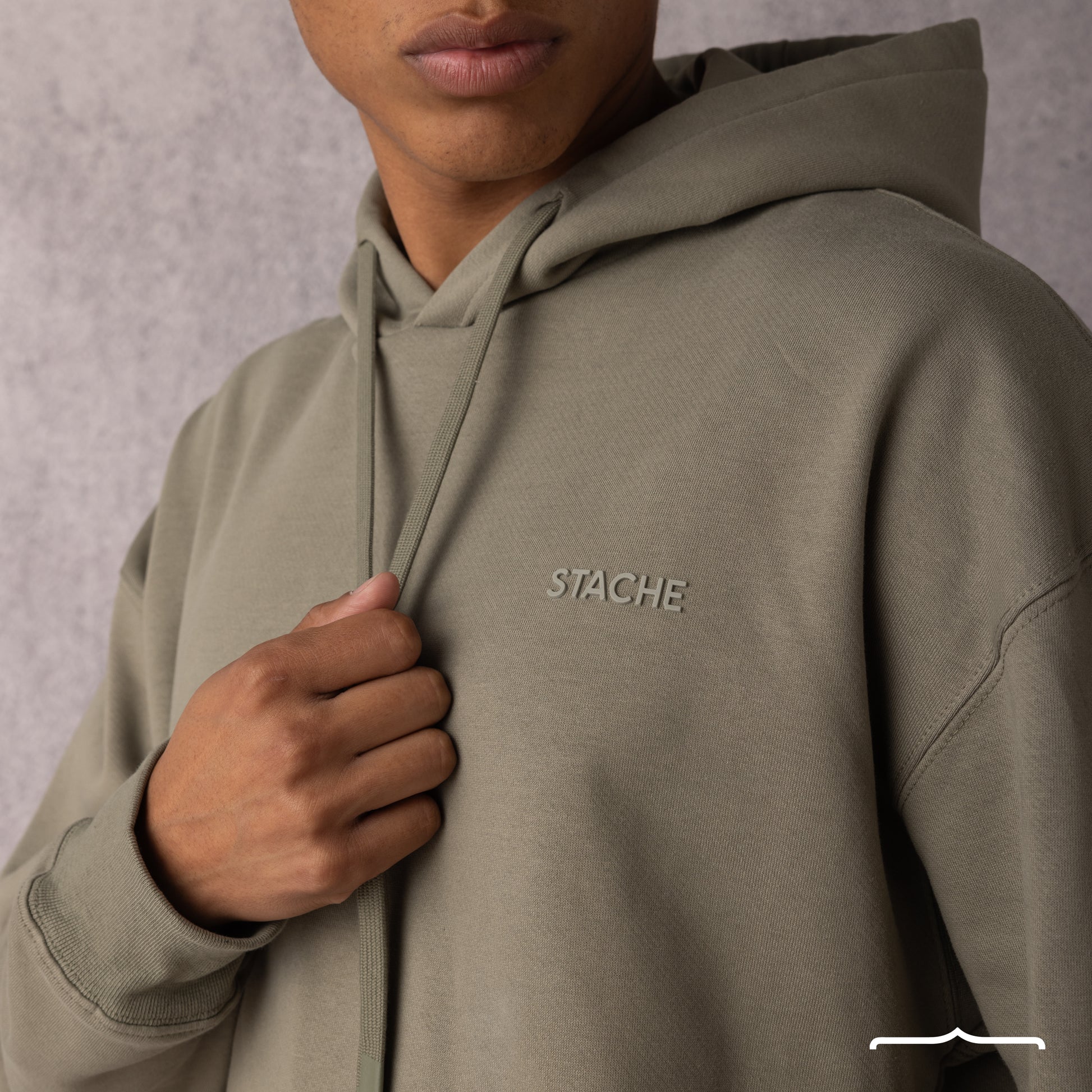Rubber Logo Basic Hoodie in Olive