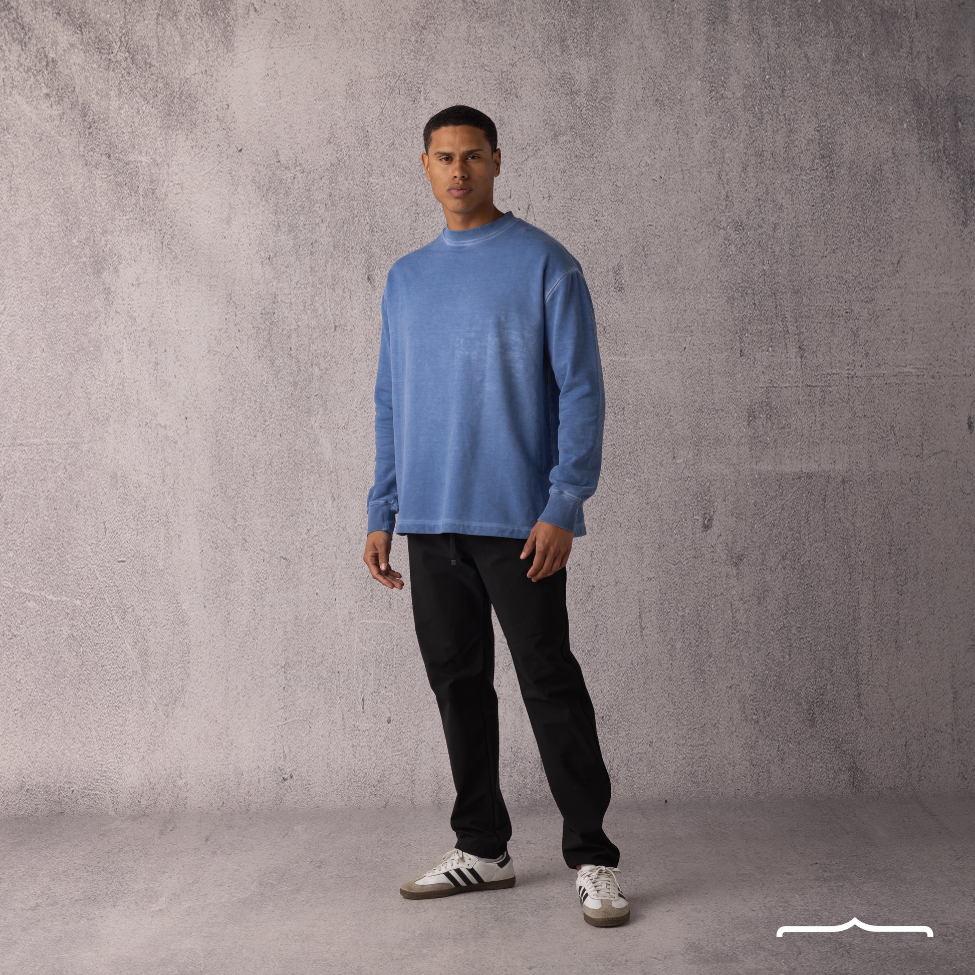 Washed sweatshirt in Baby blue