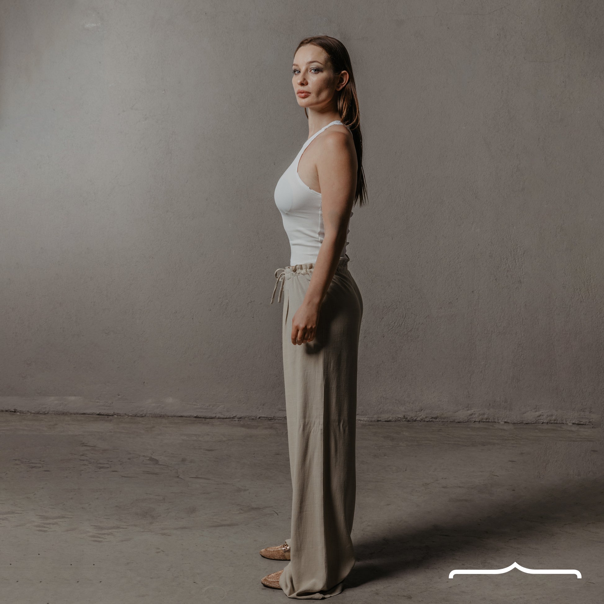 Wide leg linen pants in Beige