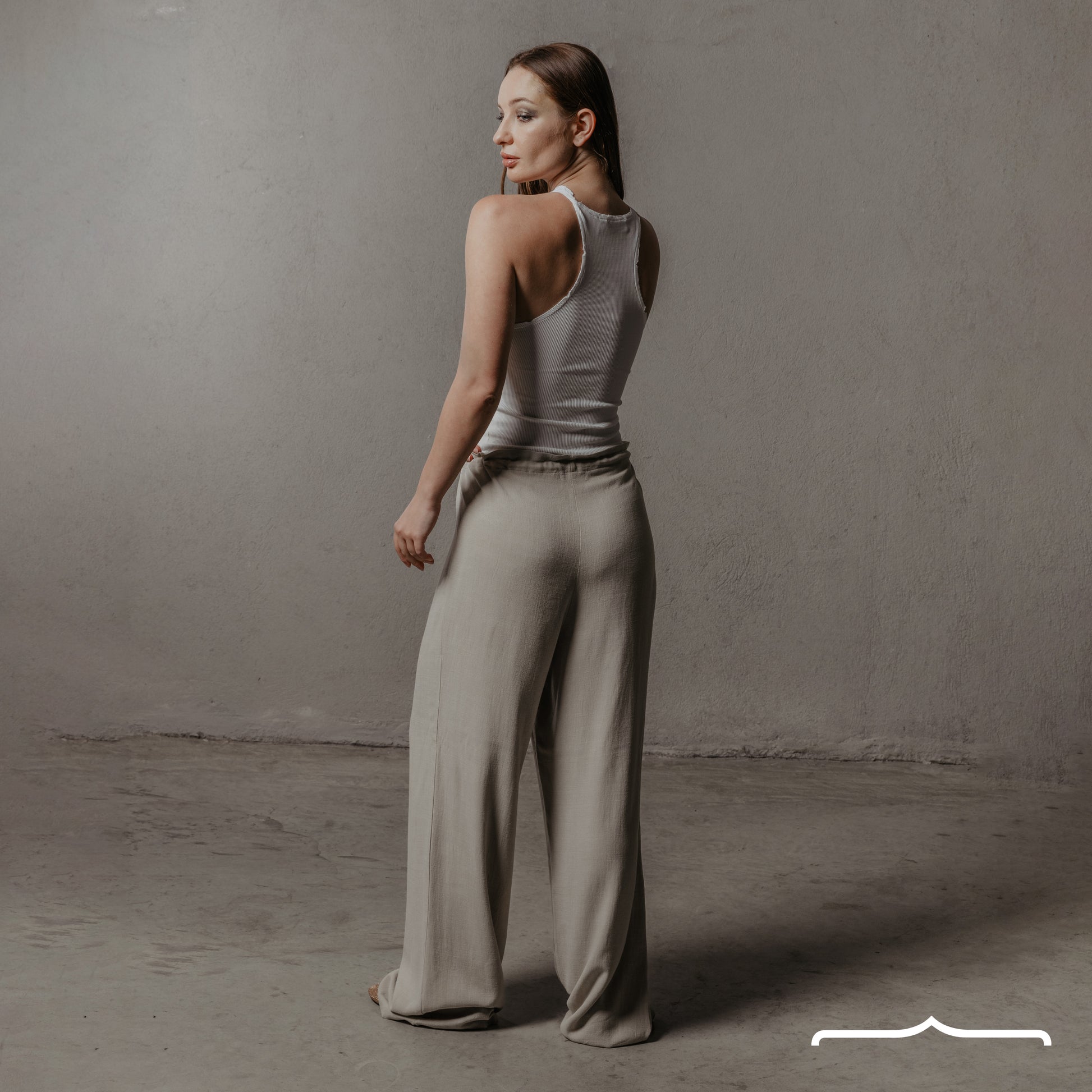 Wide leg linen pants in Beige