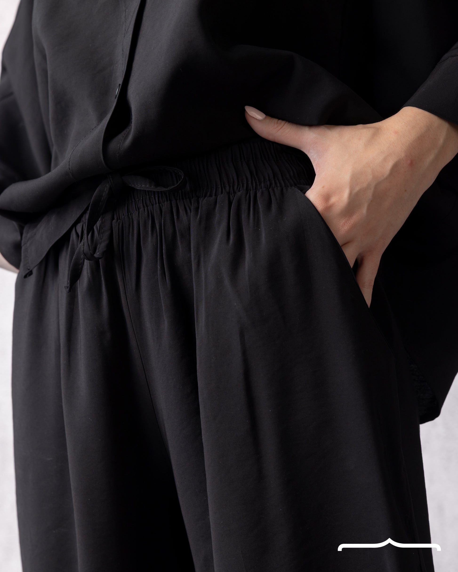 Boxy Flow Set in Black for women