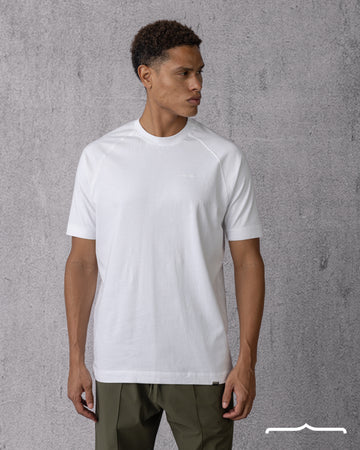 Raglan Rubber Icon in Regular Fit in White