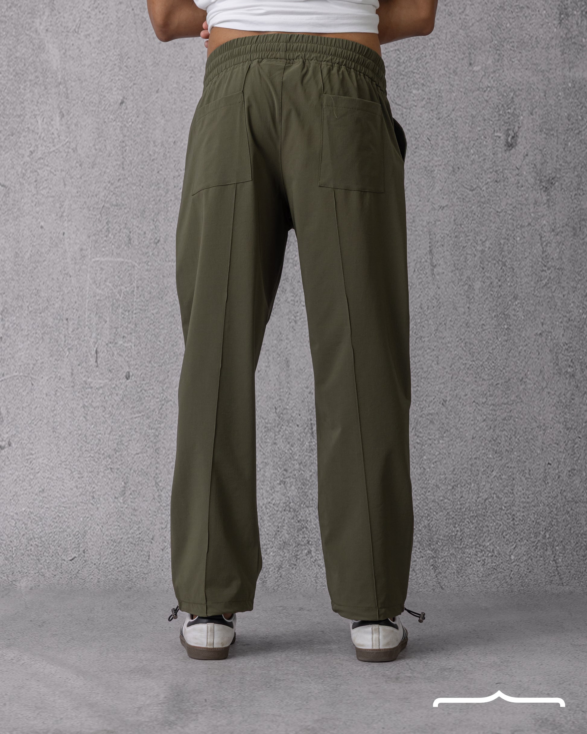 Drawstring sweatpants in Olive