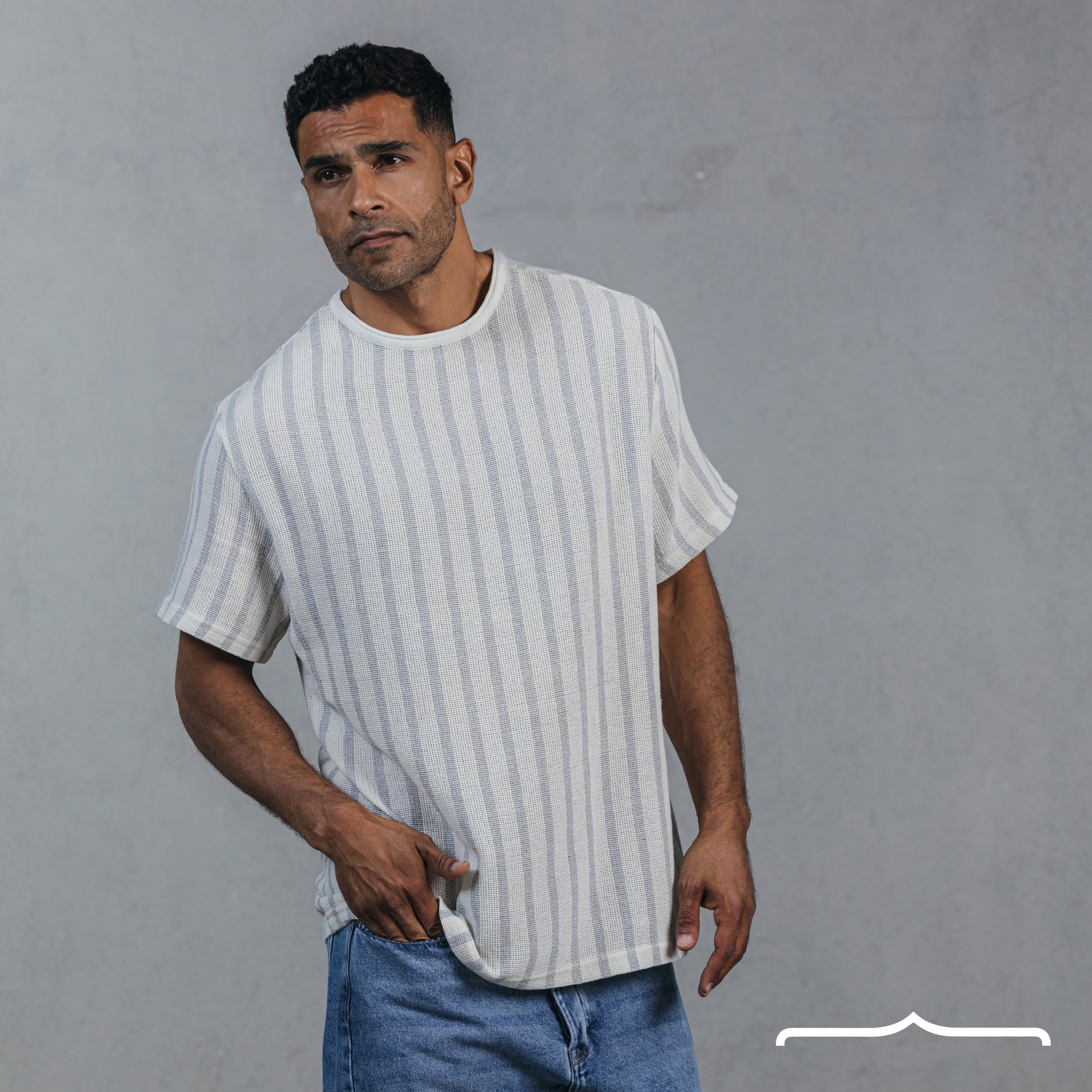 Striped Oversize shirt Raw edge Coller in White X Grey V2