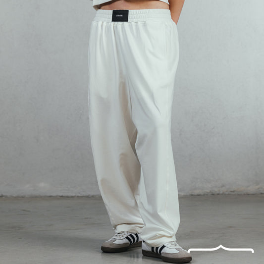 Statement set in Off-White