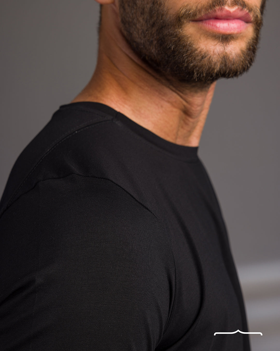 Split T-shirt in Black