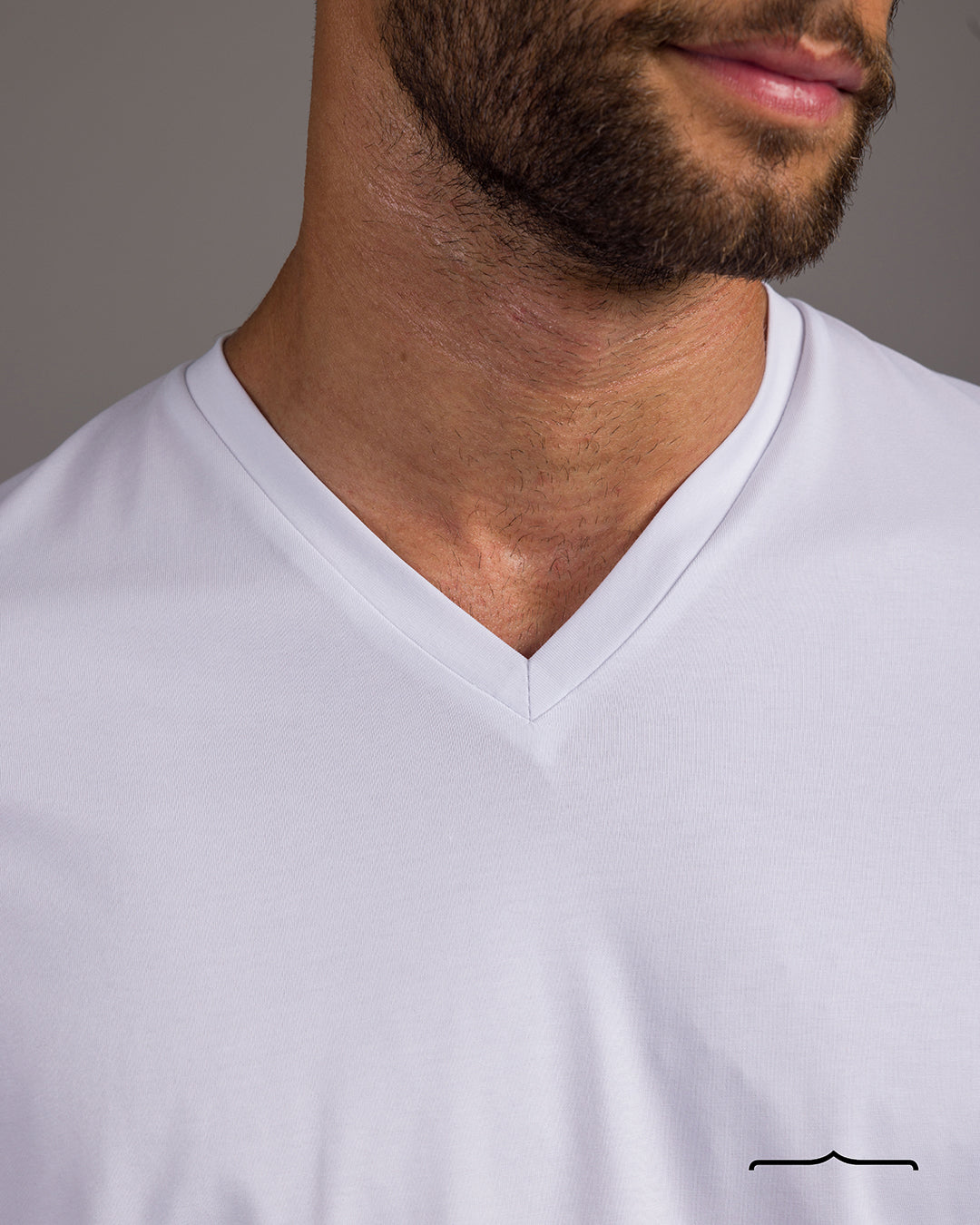 Curved Back V-Neck T- Shirt in White