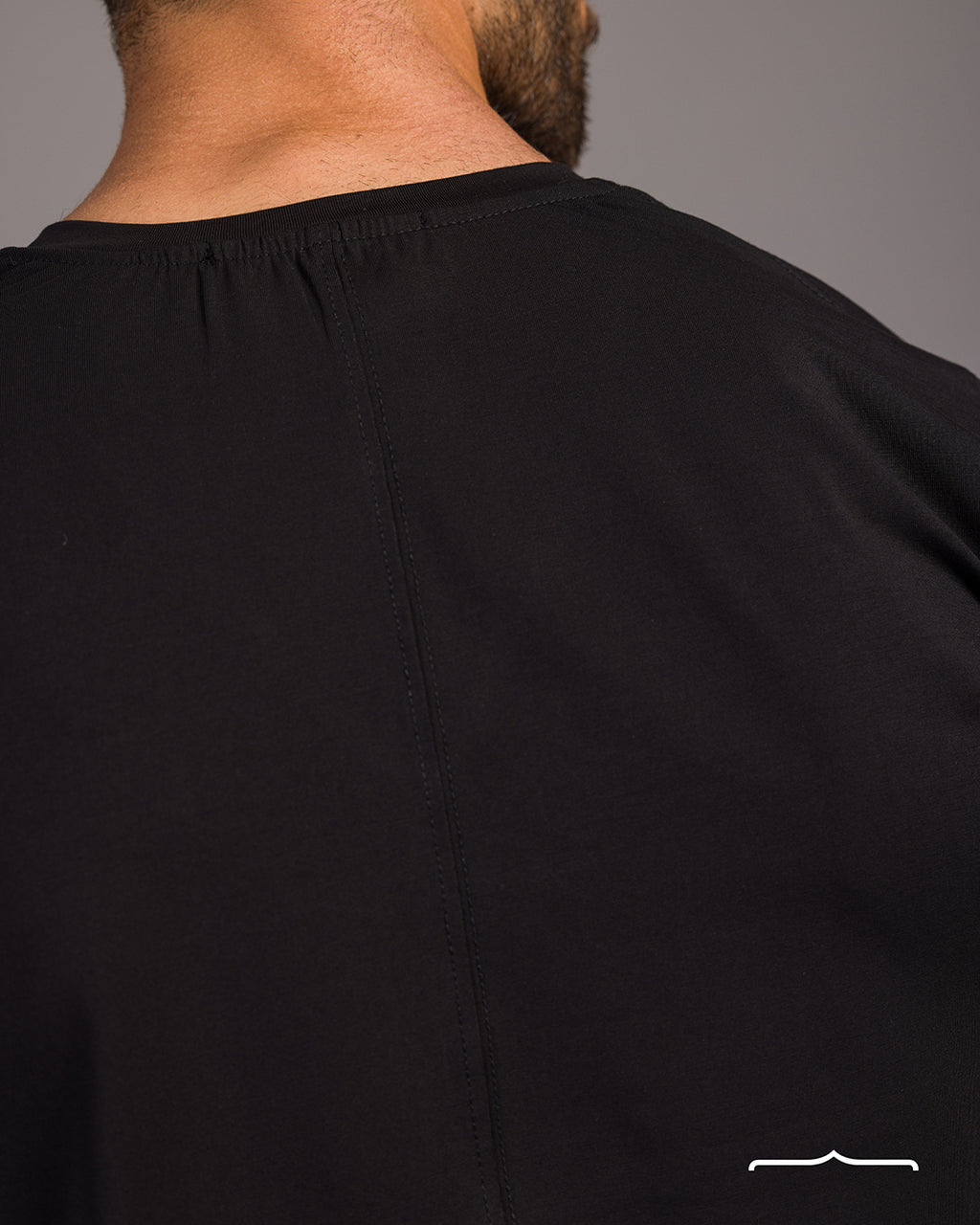 Curved Back V-Neck T- Shirt in Black