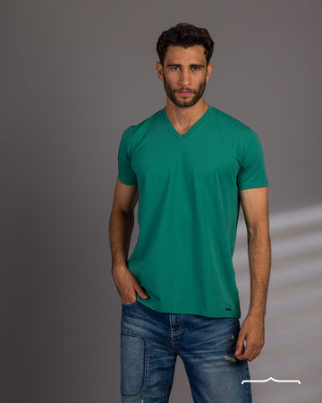Curved Back V-Neck T- Shirt in Green