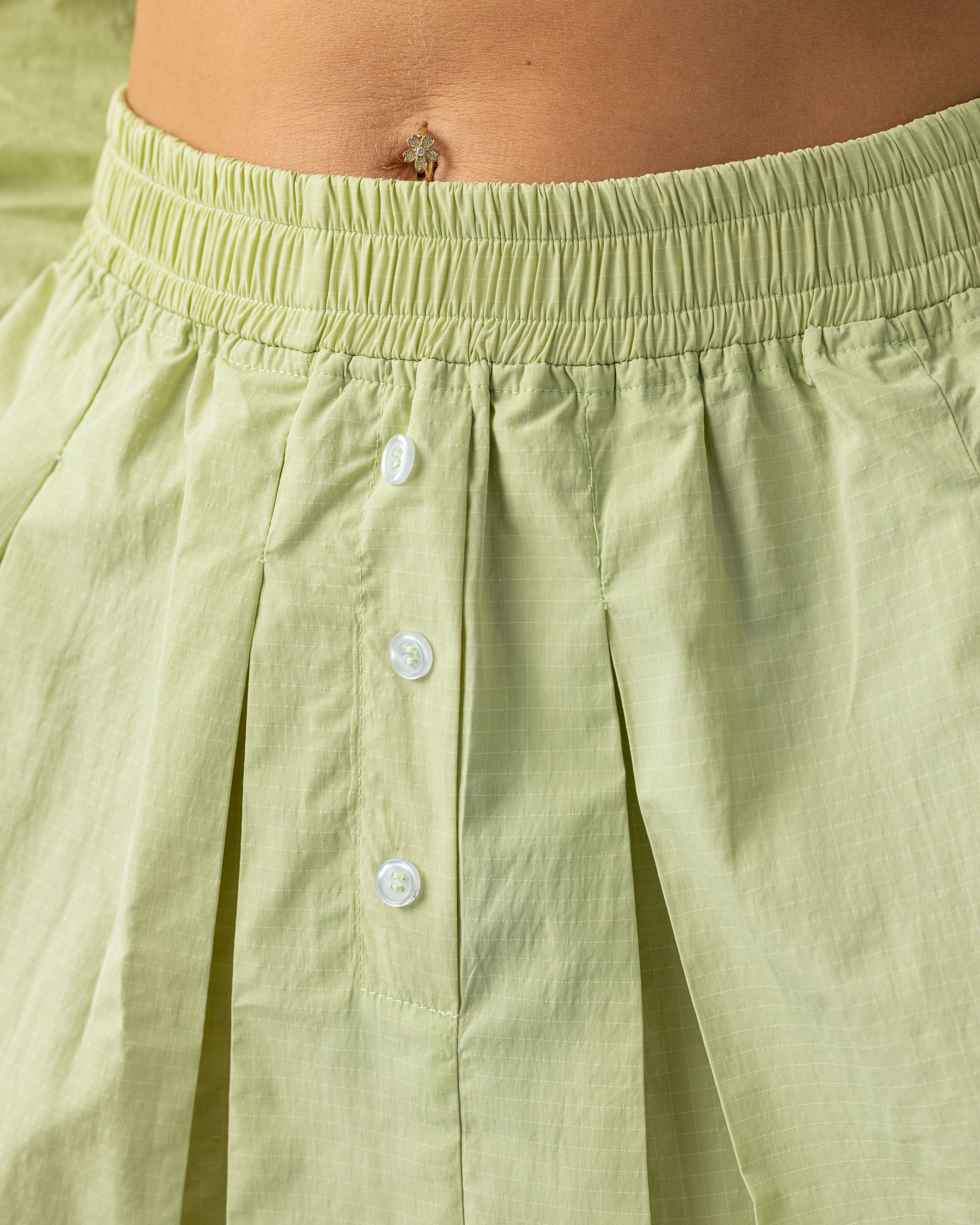 Buttoned chequered set in Lime Green