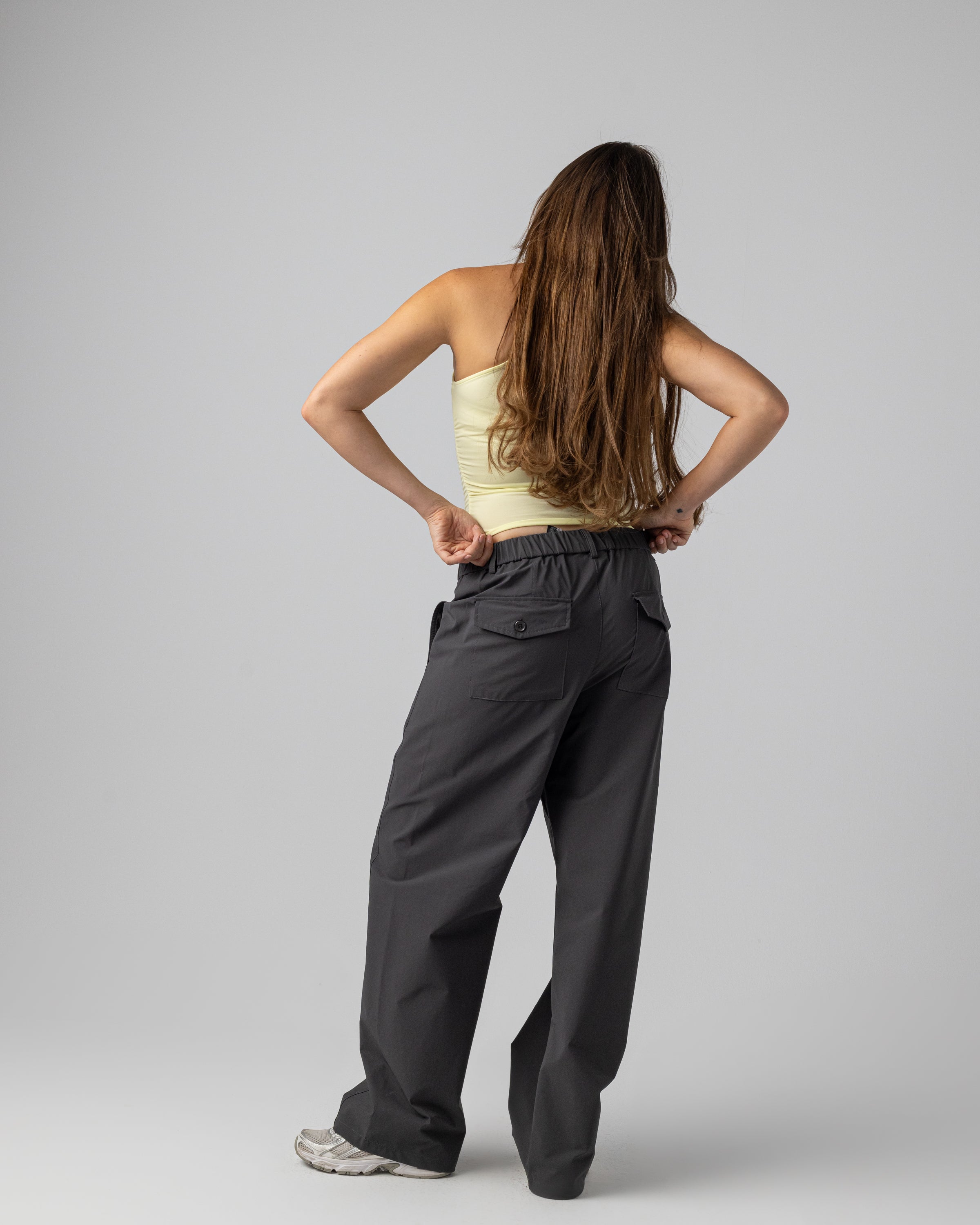 Classic Pants in Dark Grey
