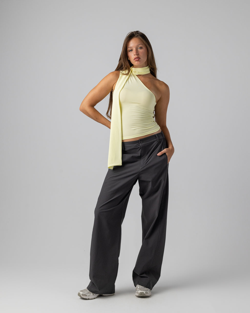 Classic Pants in Dark Grey