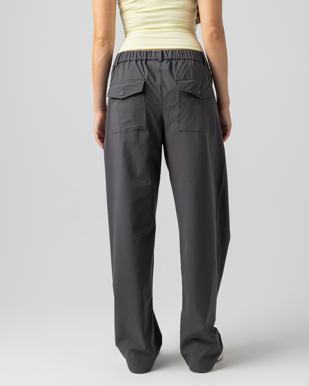 Classic Pants in Dark Grey