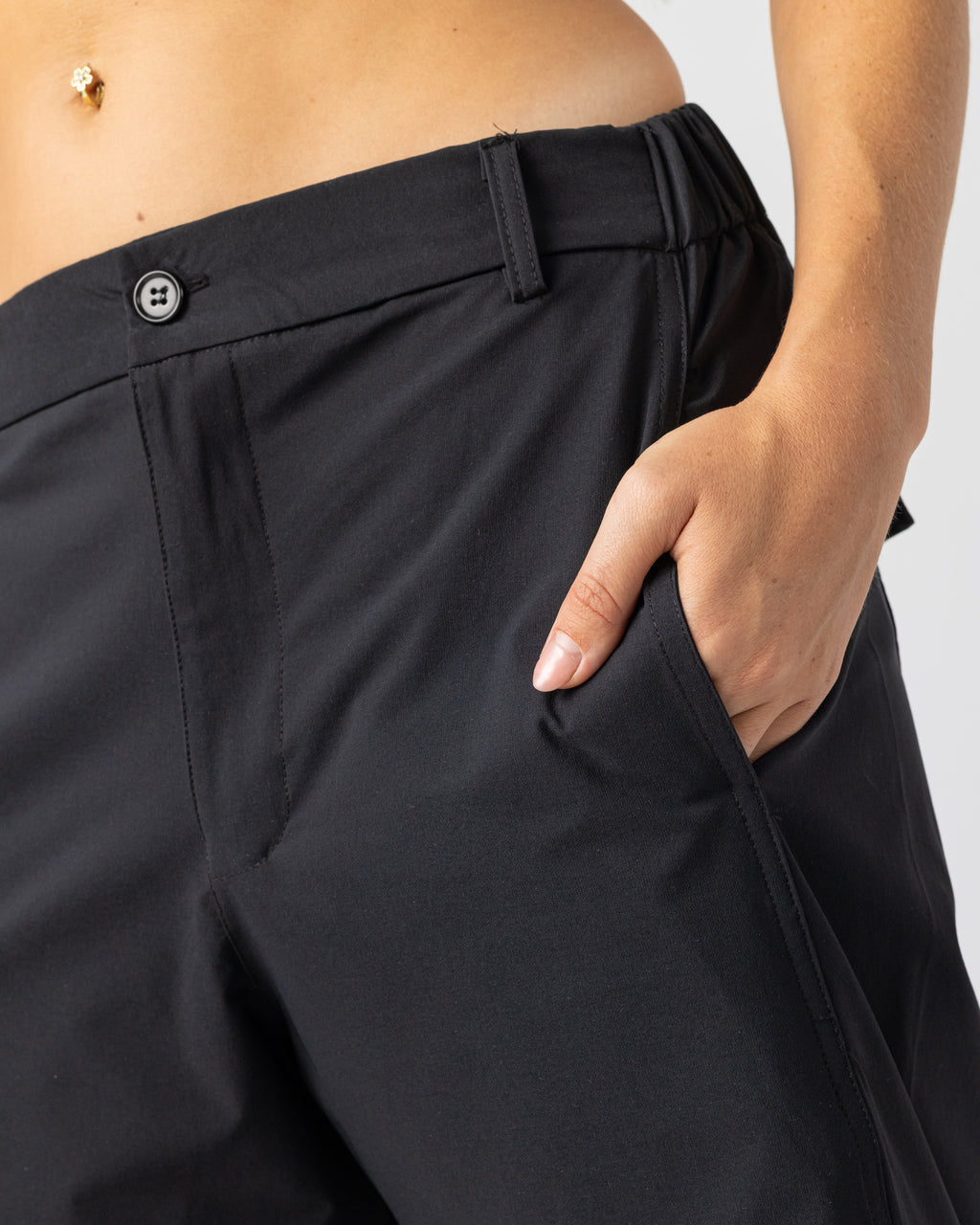 Classic Pants in Black