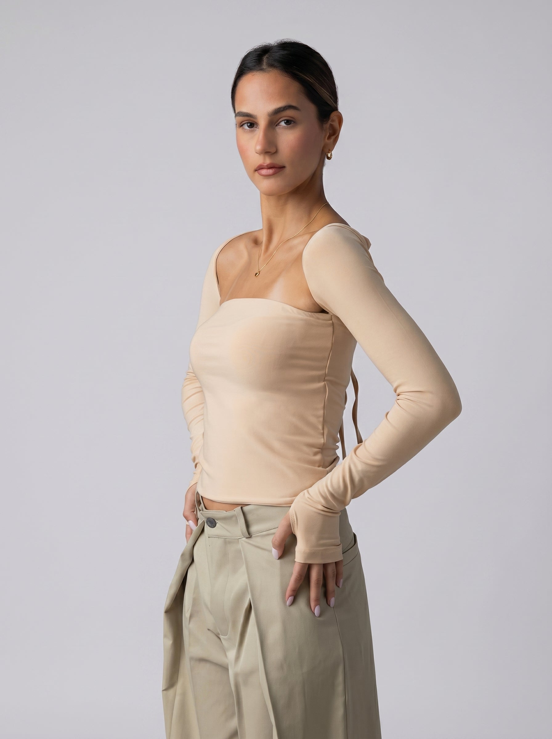 Off shoulder top in Beige