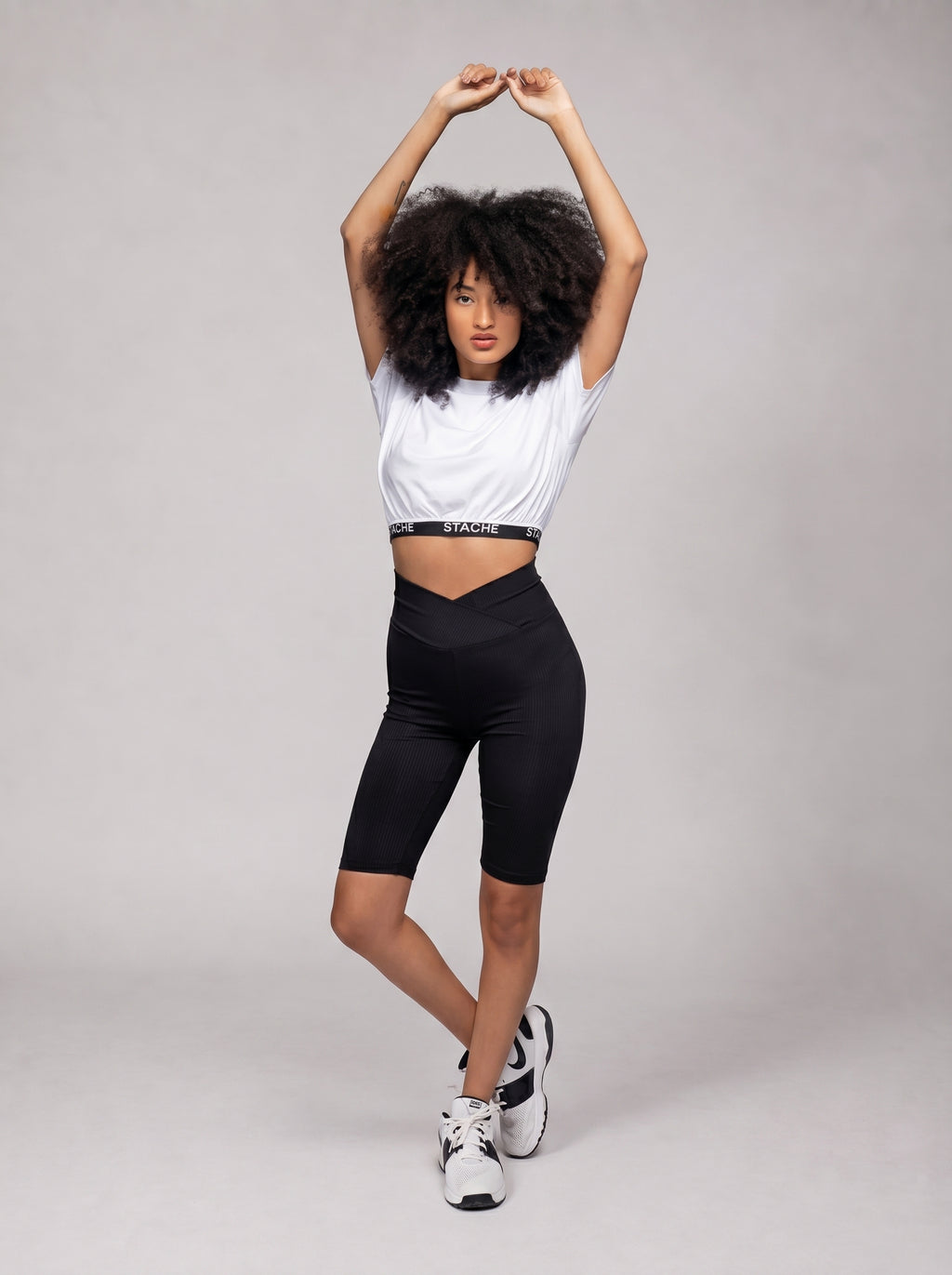 Stache Crop-Top in White