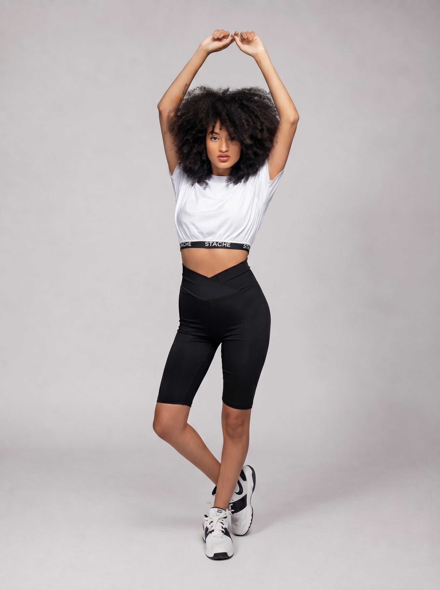 Stache Crop-Top in White