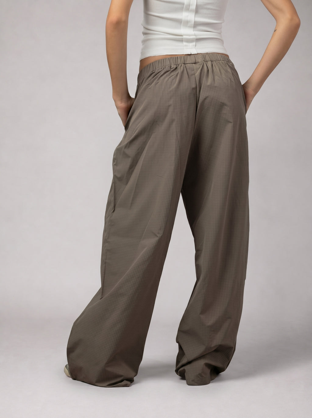 Buttoned Checkered oversize Pants in Olive