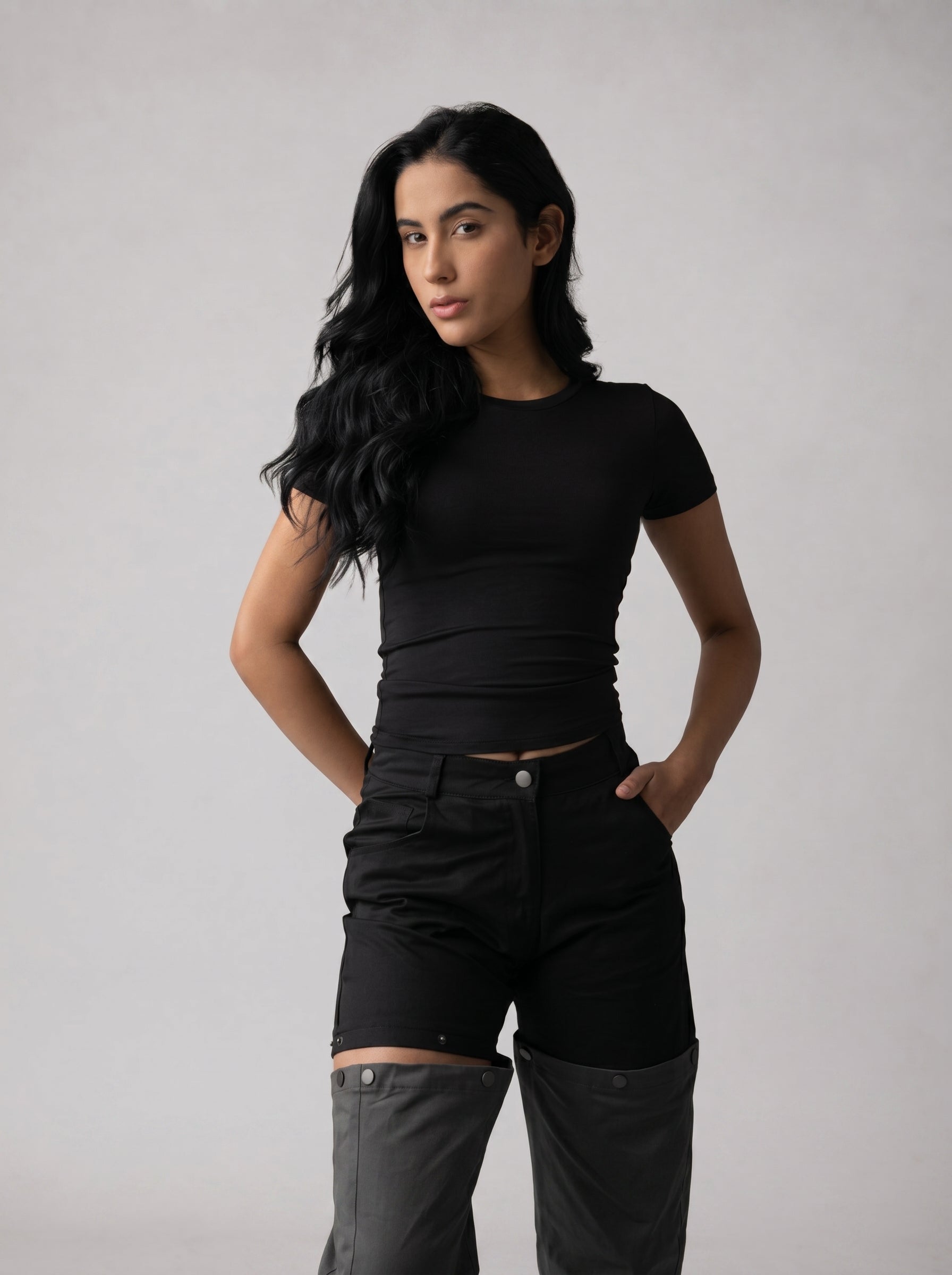 Solid color basic Top in Black