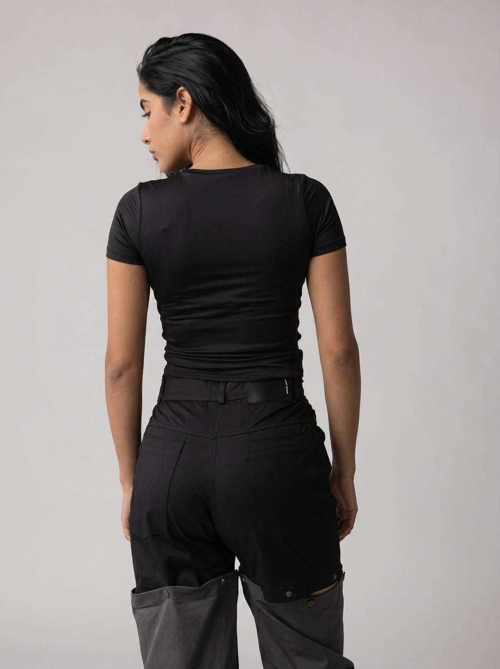 Solid color basic Top in Black