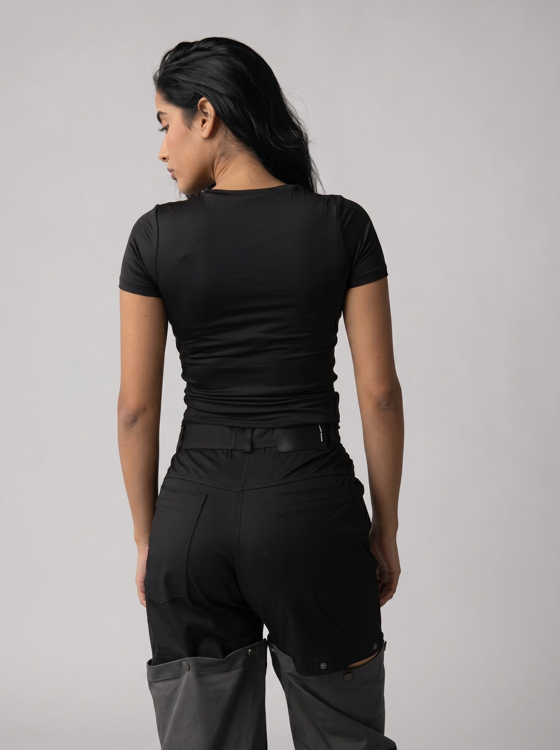 Solid color basic Top in Black