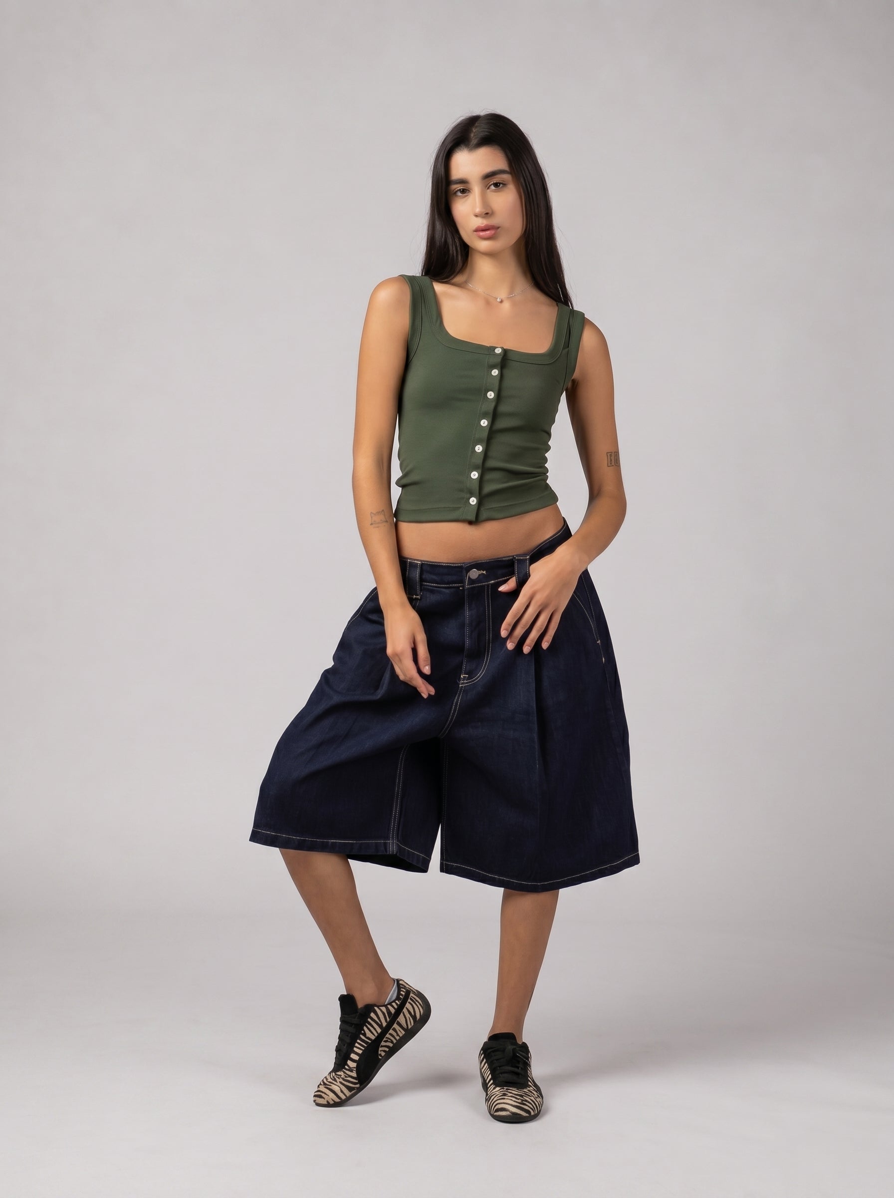 Ribbed Buttoned Top in Olive