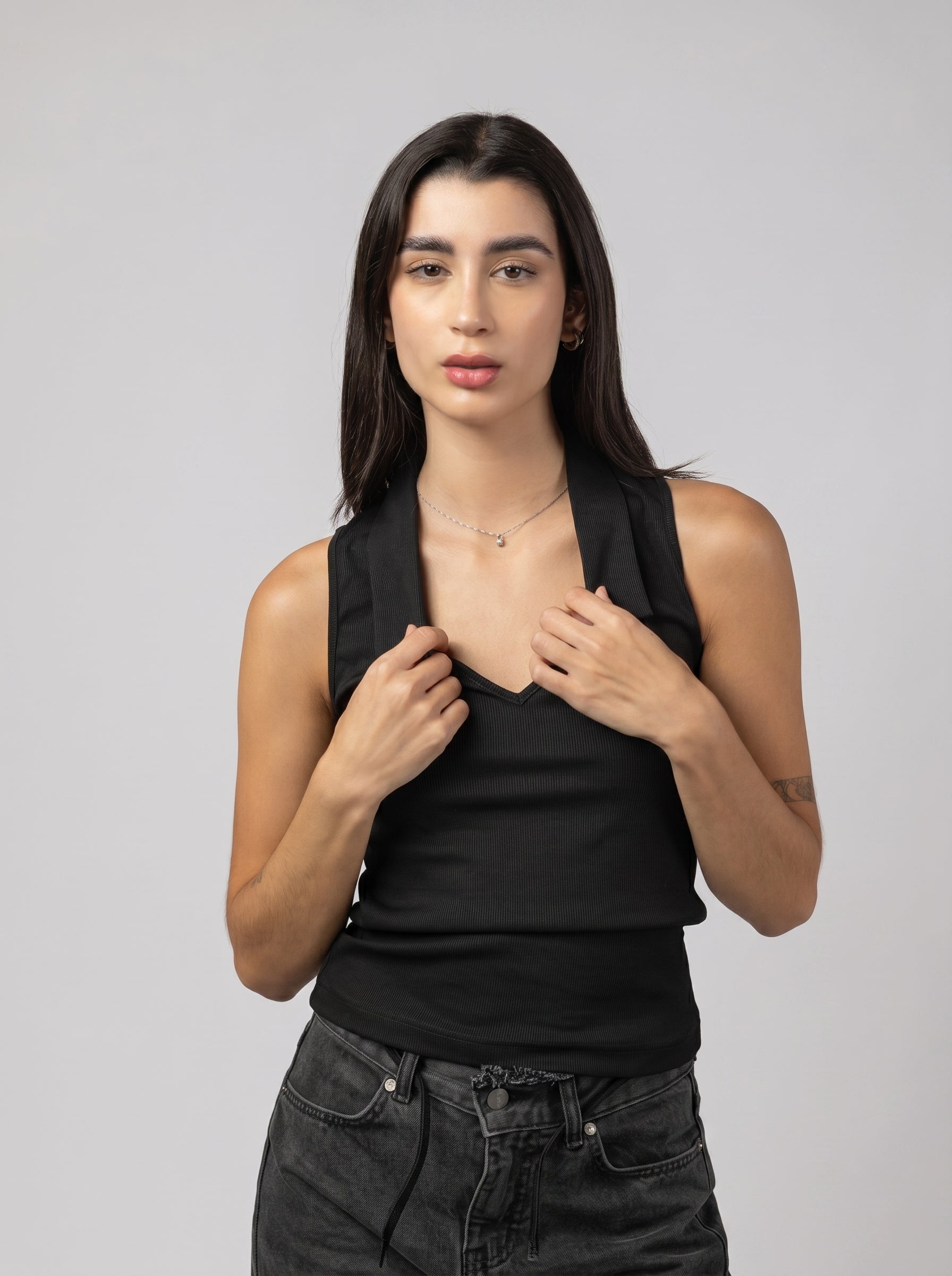 RIB V Core Top in Black