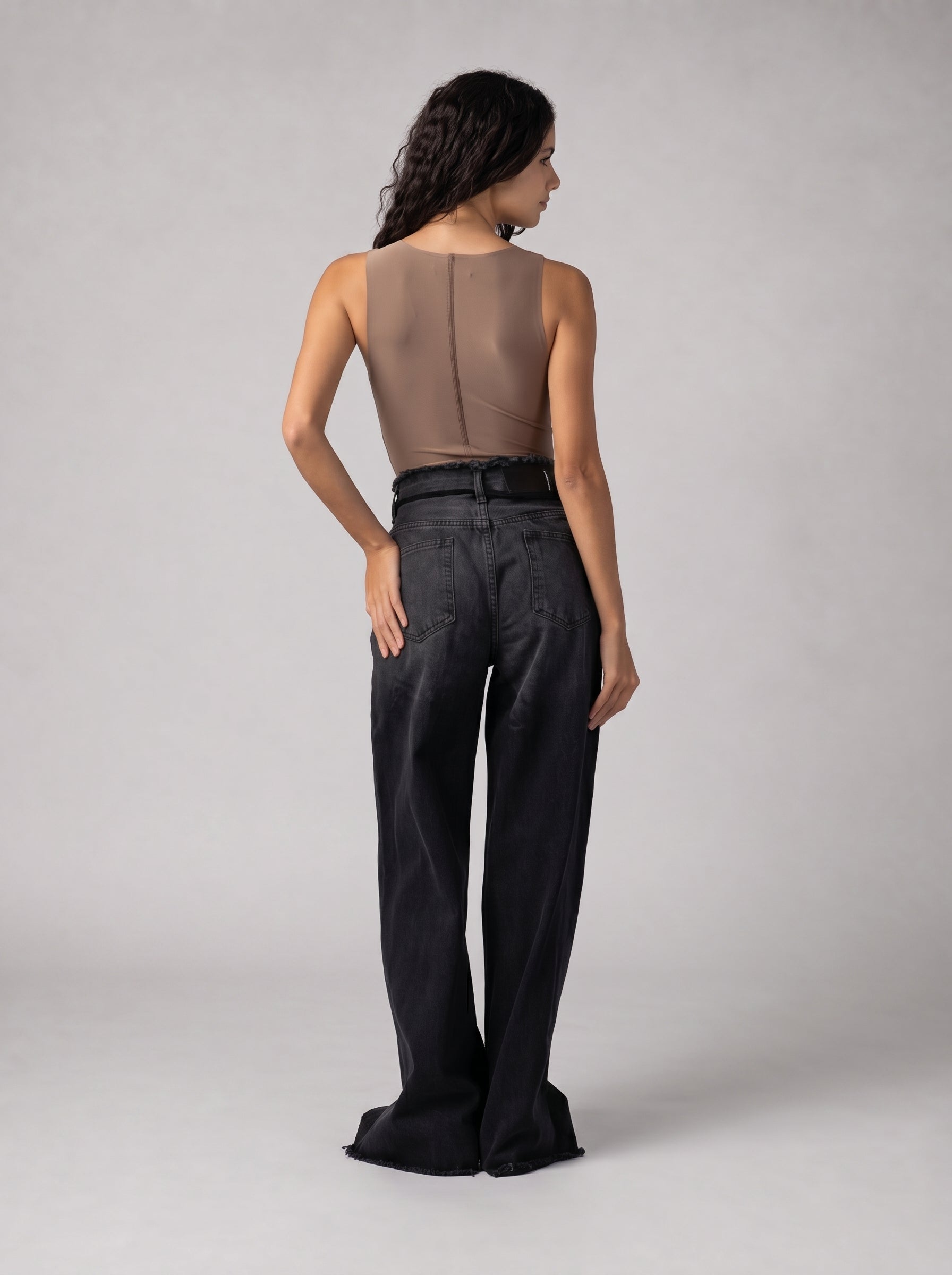 Raw Edge top Volume 2 in Brown