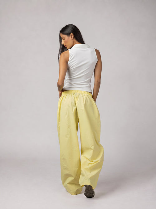 Buttoned Checkered oversize Pants in Yellow
