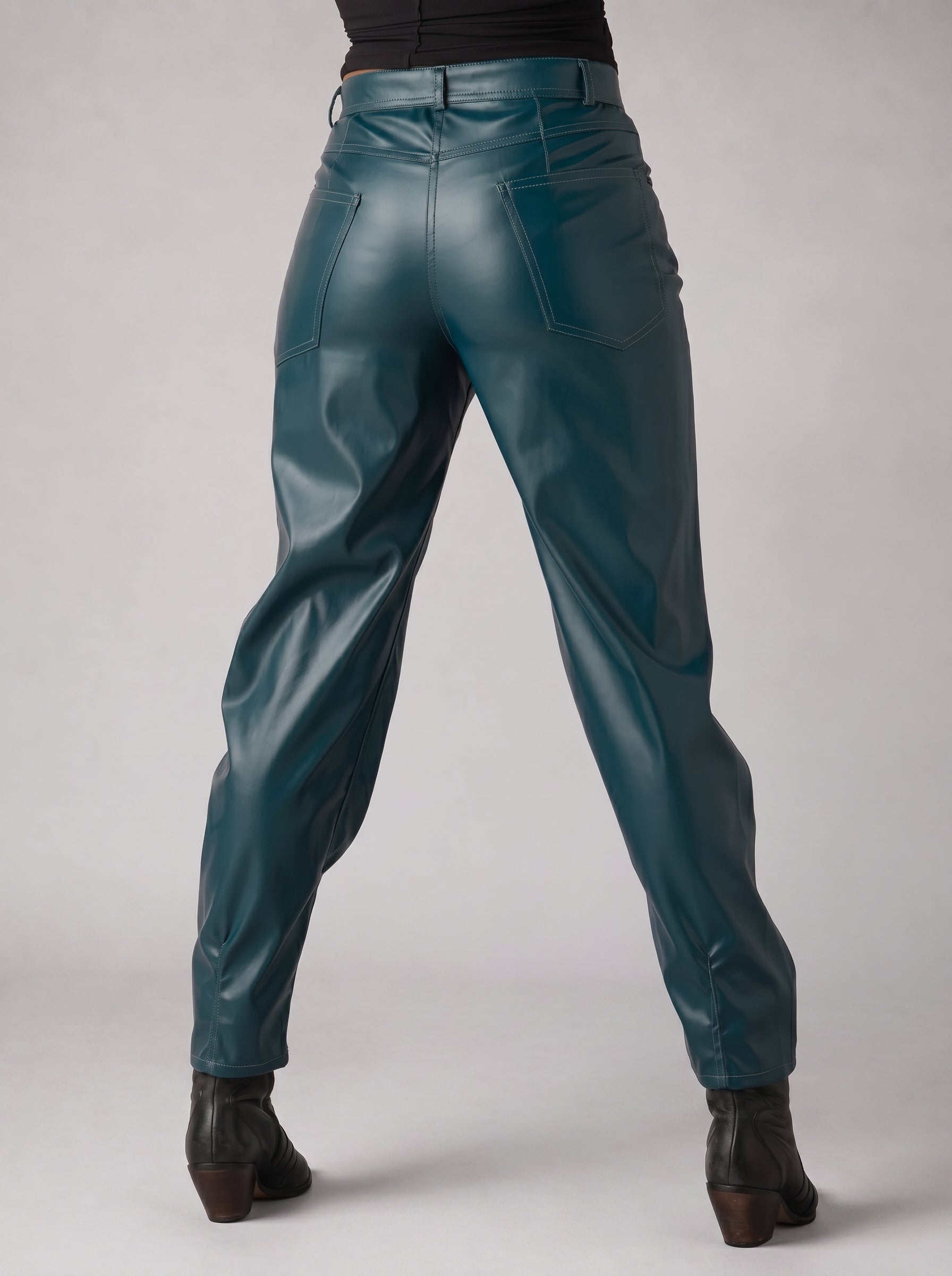 Leather pants in Green