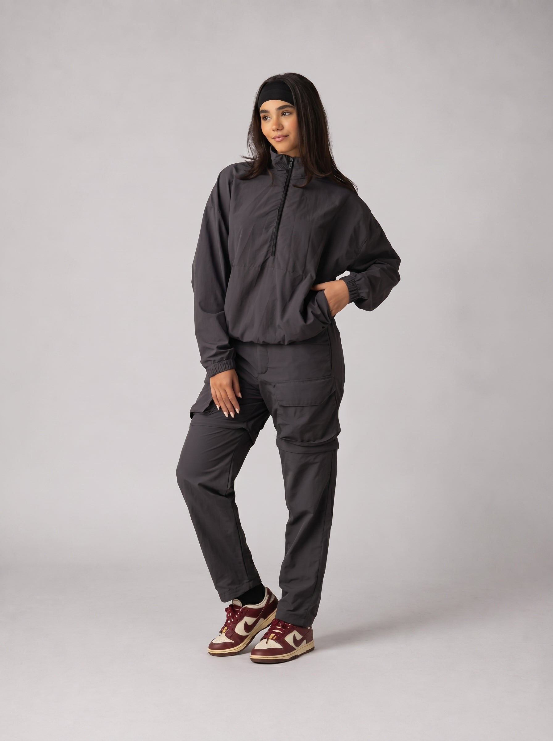 Adjustable pants set in Grey