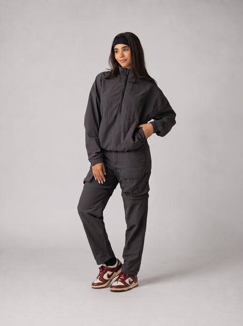 Adjustable pants set in Grey