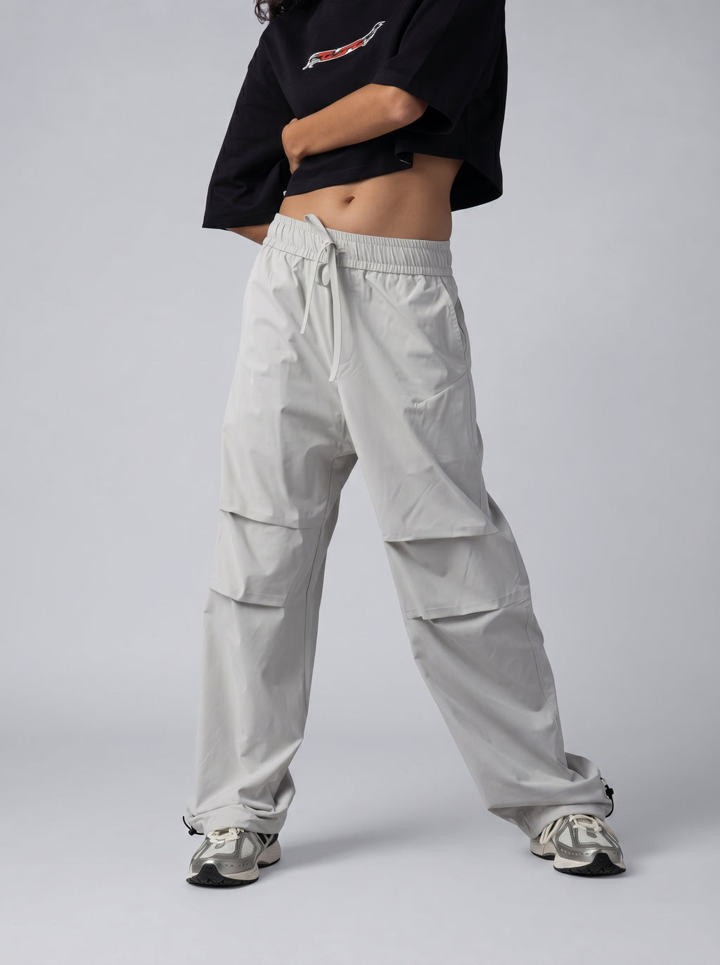 Parachute pants in Light Grey