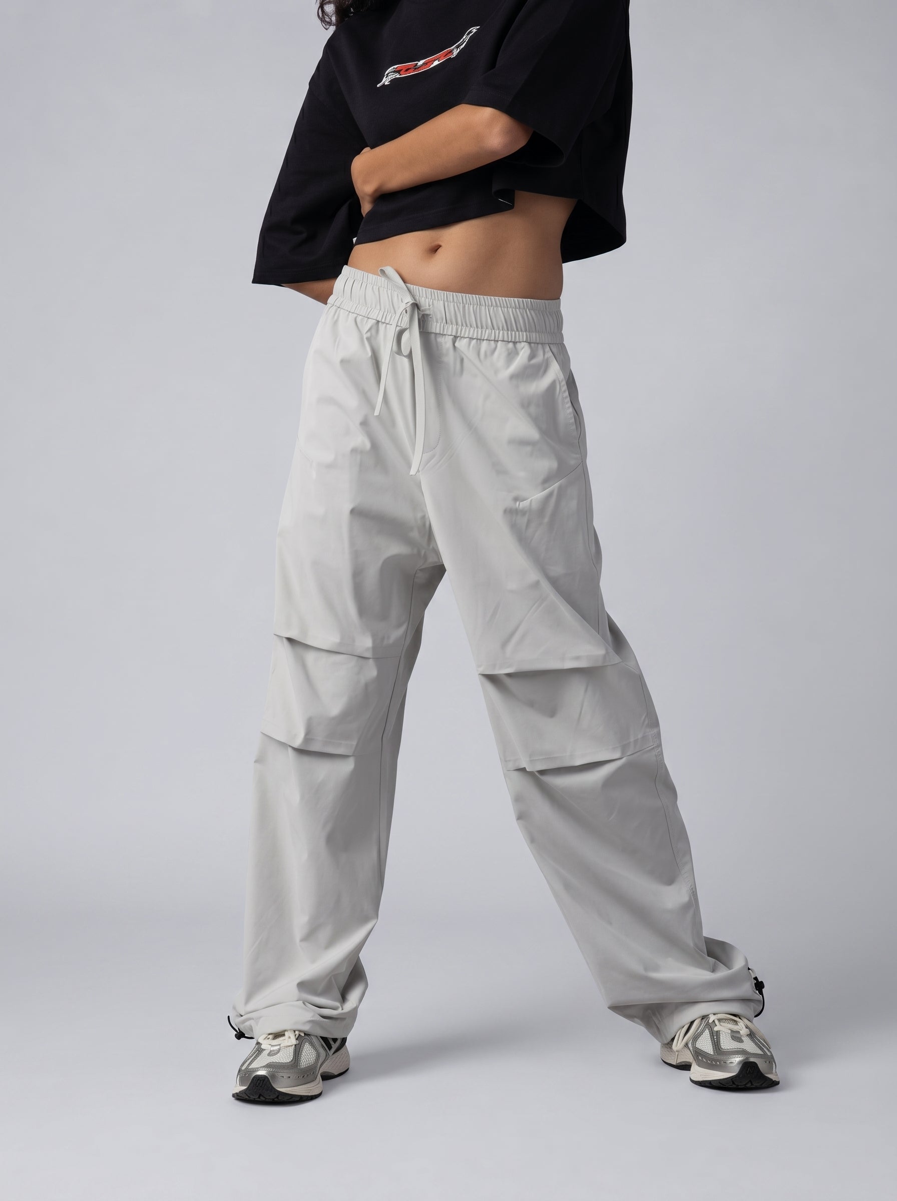 Parachute pants in Light Grey