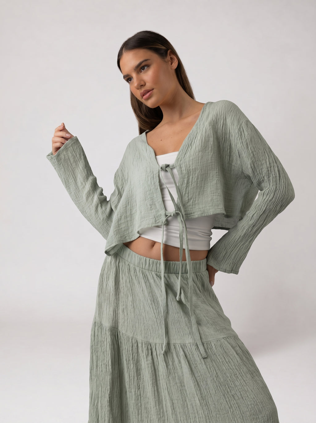 Slit skirt linen set in pistage