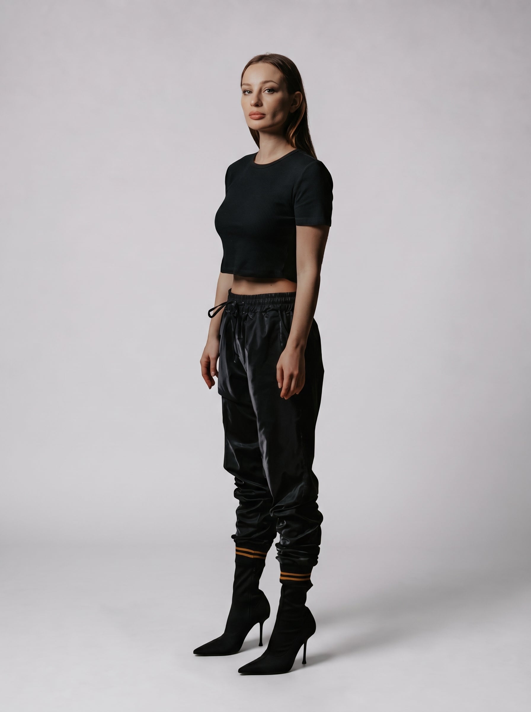 Drawstring joggers in Metallic Black