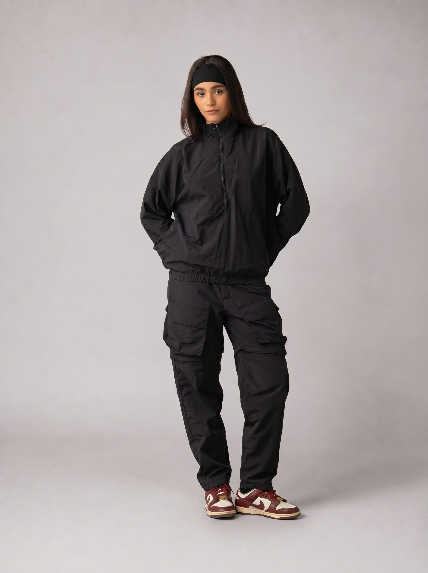 Adjustable pants set in Black