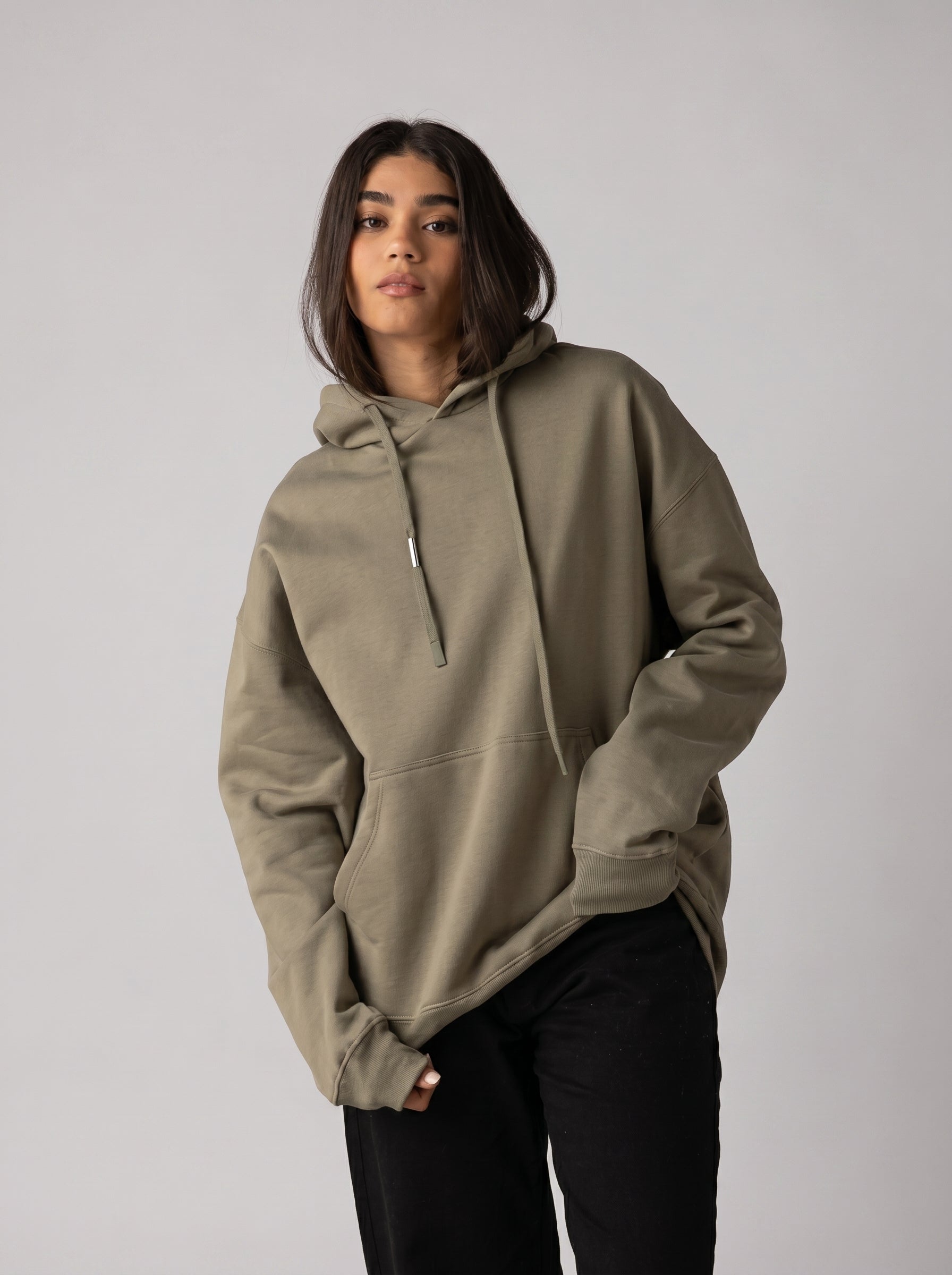 Rubber Logo Basic Hoodie in Olive